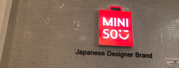 Miniso is one of Locais curtidos por Tom.