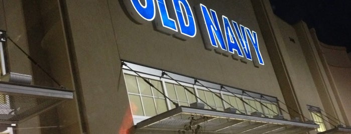 Old Navy is one of Locais curtidos por Nichole.