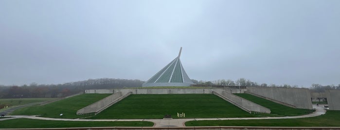 National Museum of the Marine Corps is one of recommended to visit part 3.