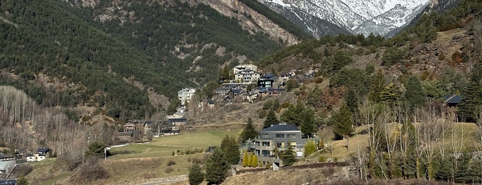 Andorra is one of Tempat yang Disukai Louise.