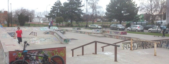 Skatepark De Valenciennes is one of Le TOP des loisirs à Valenciennes.