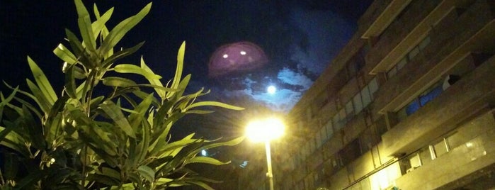 The Moon is one of Lugares favoritos de Antonio.