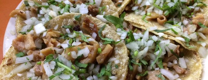 Tacos Naranja is one of Puestos Callejeros.