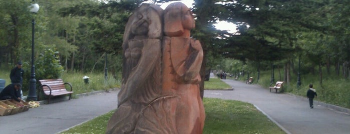 Day & Night Statue is one of JERMUK.