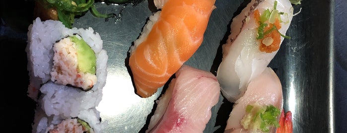 Sushi Kai is one of Lieux qui ont plu à Mona.
