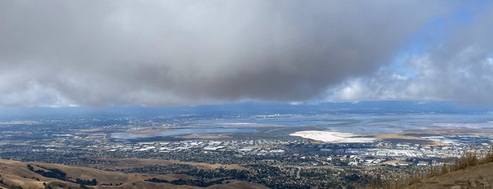 Mission Peak (top) is one of Rexさんのお気に入りスポット.