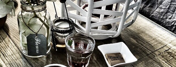Laura'S Boutique&Cafe is one of İstanbul.