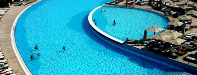Euphoria Aegean Resort & Spa is one of Ay'ın Kaydettiği Mekanlar.