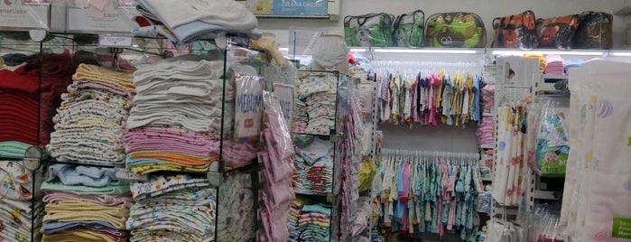 Yen's Baby Shop is one of Bandung.