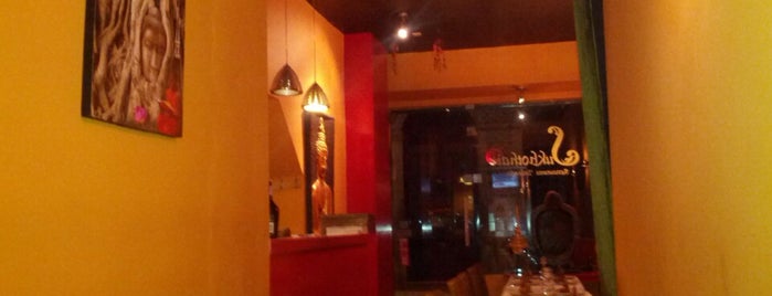 Sukhothai is one of Outros.