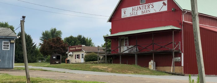 Hunter's Sale Barn & Auction is one of Nice things.