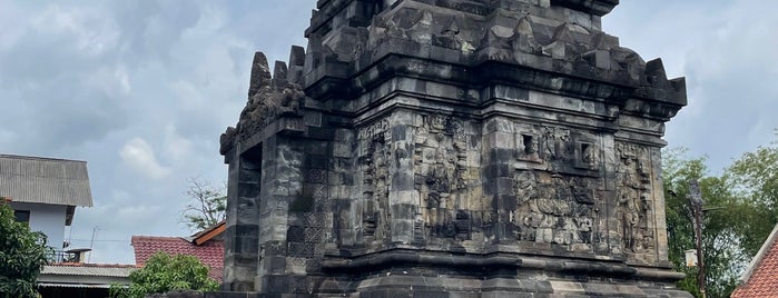 Candi Pawon (Pawon Temple) is one of YOGYAKARTA.