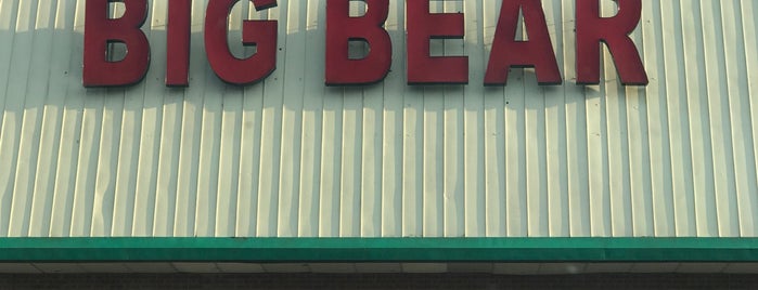 Big Bear Supermarket is one of Lieux qui ont plu à Bill.