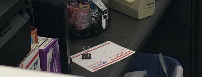 United States Post Office is one of Andrea'nın Beğendiği Mekanlar.