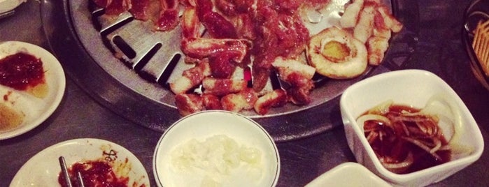 Toodouri Korean Barbeque is one of Posti che sono piaciuti a Kris.