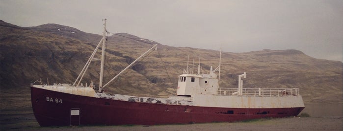 Shipwreck Garður is one of Iceland.