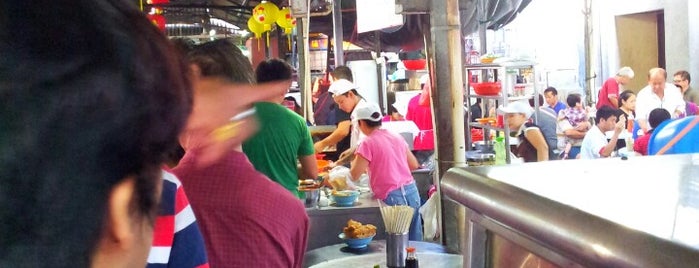 中华巷美食街 is one of MARKET / FOOD TRUCK / FOOD COURT / KOPIDIAM.