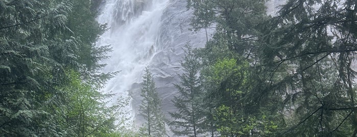 Shannon Falls Provincial Park is one of Ca.
