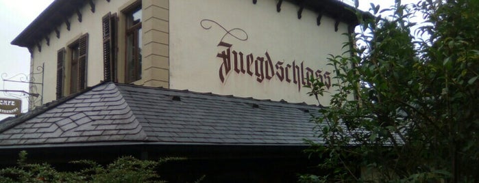 Juegdschlass is one of สถานที่ที่ Anonymous, ถูกใจ.