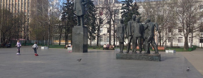 Миусская площадь is one of Must-visit Plazas in Москва.