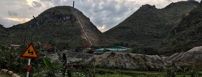 Mậu Duệ is one of Dong Van Karst Plateau Geopark Place I visited.