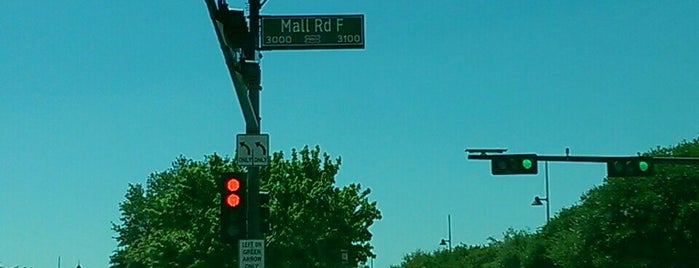 Gaylord Pkwy & Mall Ring Road is one of On the road- FRISCO.