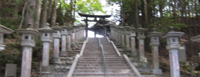 三峰神社 is one of 行きたい神社.