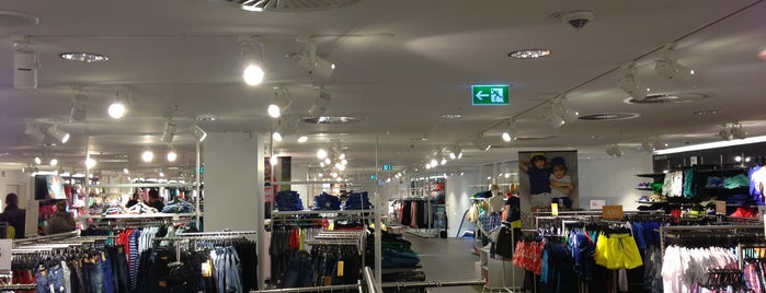 H&M is one of konstanz.