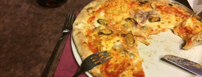 Pizzeria Rosticceria Da Tonino is one of Tempat yang Disukai Daniele.