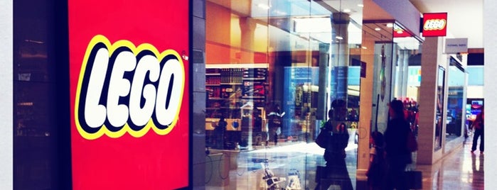 The LEGO Store is one of Jesseさんのお気に入りスポット.