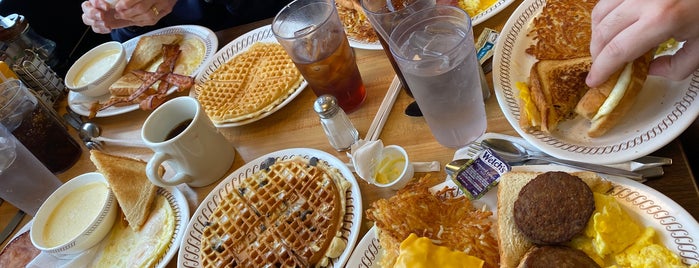 Waffle House is one of Lugares favoritos de Danny.
