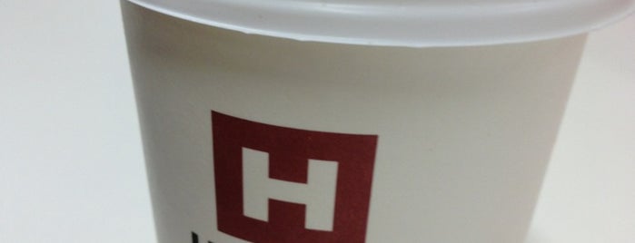 Hudsons Coffee is one of Franさんのお気に入りスポット.