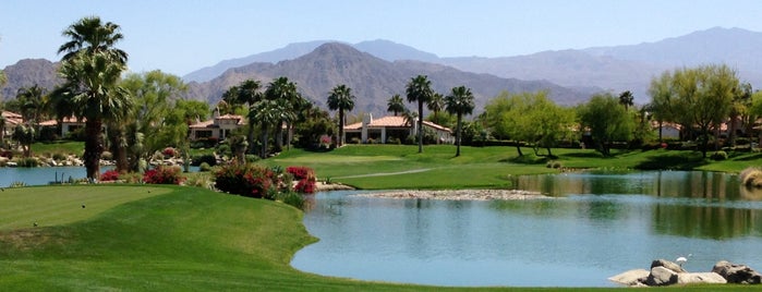 Indian Ridge Country Club is one of Lugares favoritos de Kevin.