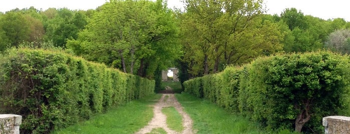 Chaussée Du Pont Royal is one of Tourisme et geocaching.