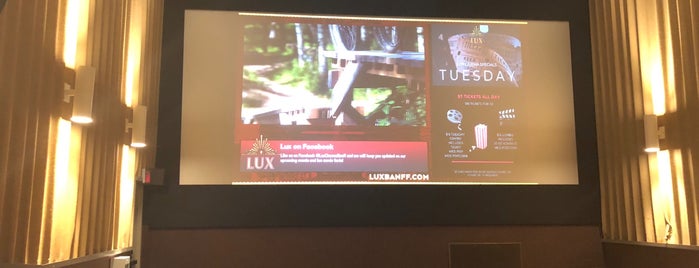 Lux Cinema is one of Locais curtidos por Jeffrey.