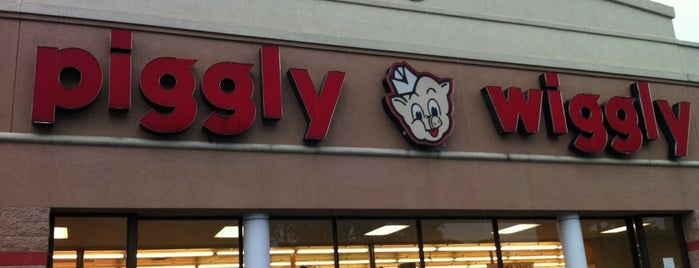 Piggly Wiggly is one of Jackieさんのお気に入りスポット.
