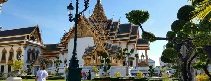 พระบรมมหาราชวัง is one of Our Neighborhood.