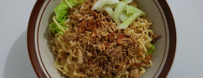 Pangsit Mie Ayam Jakarta is one of mblitar ae.
