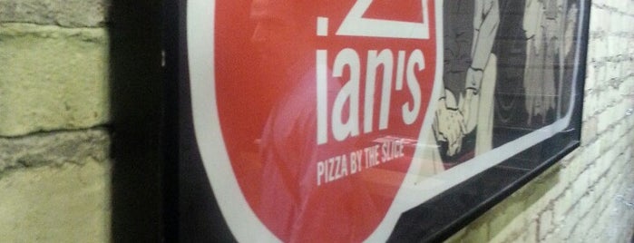 Ian's Pizza is one of Posti che sono piaciuti a Joe.