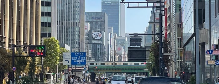 Hibiya Intersection is one of สถานที่ที่ Shinichi ถูกใจ.