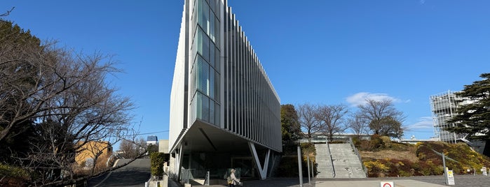 東京工業大学附属図書館 is one of 何かおかしいスポット.