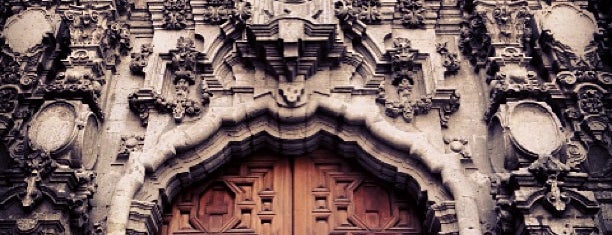 Palacio de Cultura Banamex - Antiguo Palacio de Iturbide is one of Para Dominguear... ¡Las Mejores Ideas!.