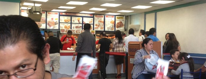 Kentucky Fried Chicken KFC is one of สถานที่ที่บันทึกไว้ของ violetca.