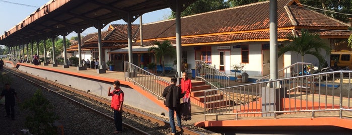Stasiun Kotabumi is one of Trayek krd seminung / ruwa jurai lampung.