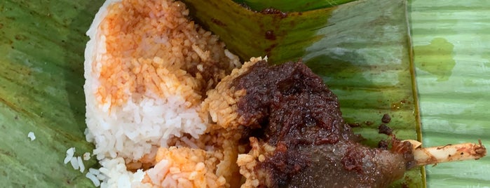 Nasi itik Gambut Tenda Biru is one of Food Adventure Banjarmasin.