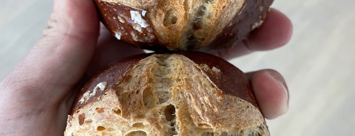 Das Brot is one of Rotterdam met RAUWcc.