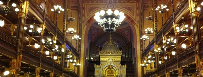 Dohány Street Synagogue is one of Budapest.