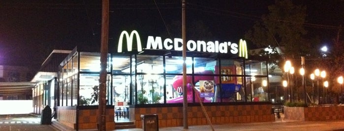 McDonald's is one of Food and Drink in Rosario.