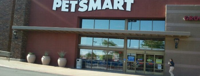 PetSmart is one of Nick'in Beğendiği Mekanlar.