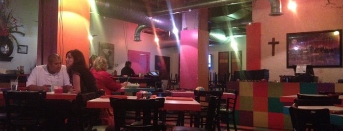 Cancun Bar & Grill is one of สถานที่ที่ Ryan ถูกใจ.